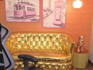 emily-smith-t live profile