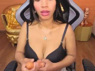 emily-smith-t live webcam show