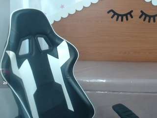 Emily-Smith-T live webcam show
