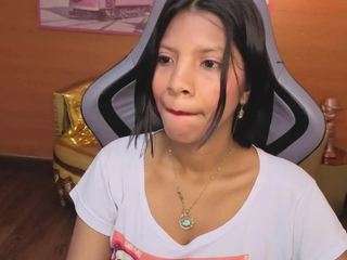 emily-smith-t