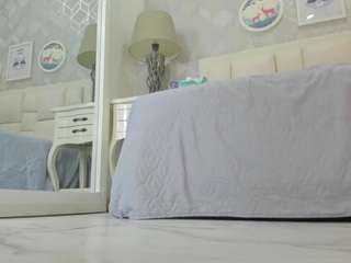 naia-cox live webcam show
