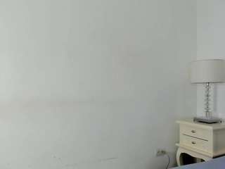 naia-cox's live room