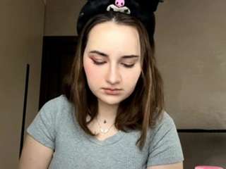 Ce modèle est en direct maintenant. noellekulik