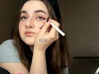 このモデルは現在ライブ中です。 noellekulik