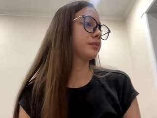 rosellekashuba webcam