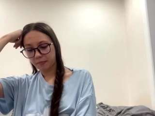 rosellekashuba Live Webcam on CamSoda