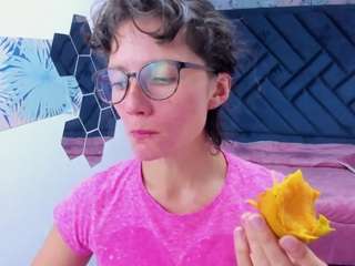 le modèle valery-more est en webcam porno dans un show sur le site camsoda, il possède les tags suivants: anal,lovense,toys,striptease,smoking,skinny,sex toys,pov,orgasm,natural,naked,mature,handjob,anal toys,gray eyes,fuck machine,foot fetish,erotic dance,drinking,double penetration
