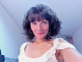 valery-more Live Webcam on CamSoda