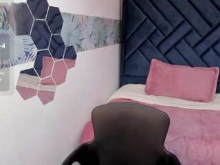 valery-more Sex Cam Show
