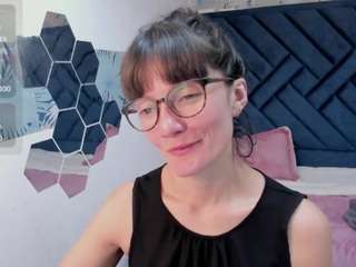 valery-more Sex Cam Show