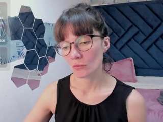 valery-more Sex Cam Show