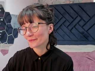valery-more Sex Cam Show