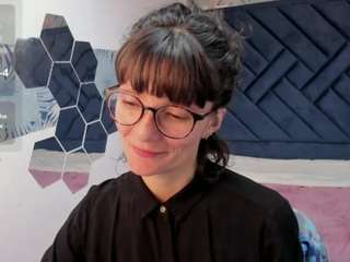 valery-more Sex Cam Show