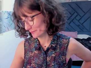 valery-more live webcam show