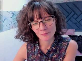 valery-more live webcam show