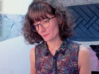 valery-more live webcam show