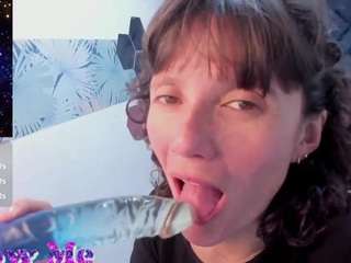 valery-more live webcam show