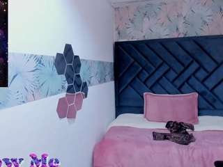valery-more live webcam show