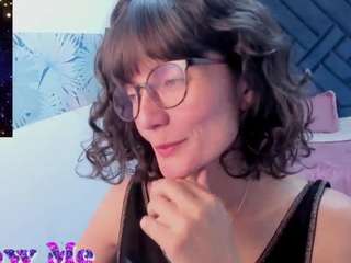 valery-more live webcam show