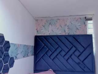 Valery-More live webcam show