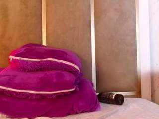 almamoonclair webcam