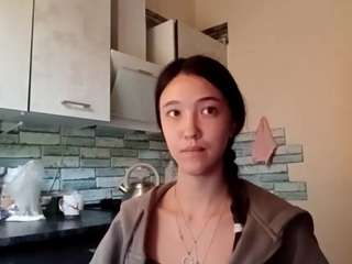 MichikoMccoil live webcam show
