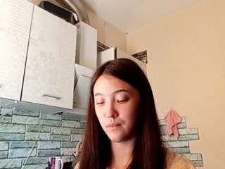 MichikoMccoil live cam — ass bouncing, black hair, brown eyes