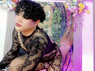 Alice-Yermanotta live webcam show