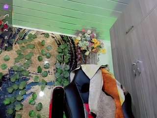 Alice-Yermanotta live webcam show
