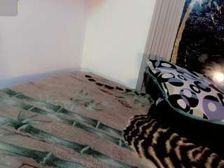 alice-yermanotta webcam model