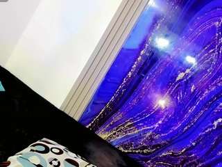 Alice-yermanotta's cam show statistics and live stream