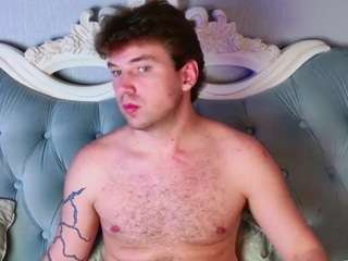 ArthurWhitee live cam