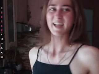 BrittCanty live cam