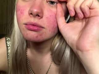 charadeatherage's live room