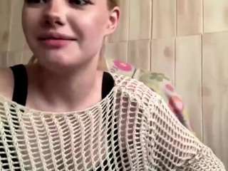 Live cam show with CharaDeatherage