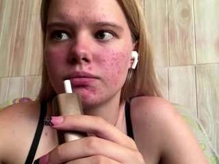 charadeatherage live webcam show