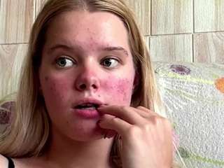 charadeatherage live webcam show