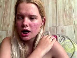 charadeatherage live webcam show