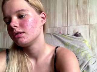 CharaDeatherage live webcam show