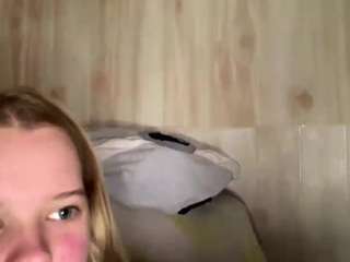 CharaDeatherage live cam preview