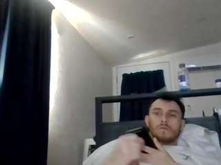 tallhungcloudyy webcam model