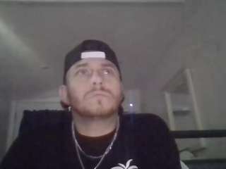 tallhungcloudyy webcam model