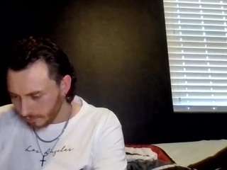 tallhungcloudyy's live room