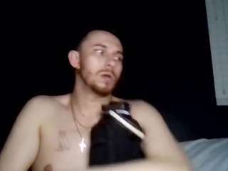 Tallhungcloudyy's cam show statistics and live stream
