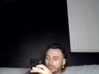 Tallhungcloudyy's cam show statistics and live stream