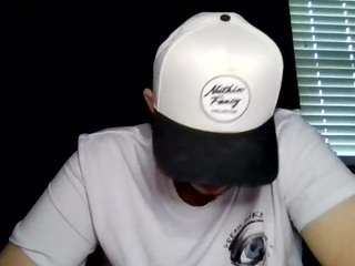 tallhungcloudyy live cam