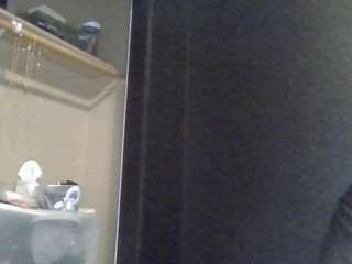 tallhungcloudyy's live room