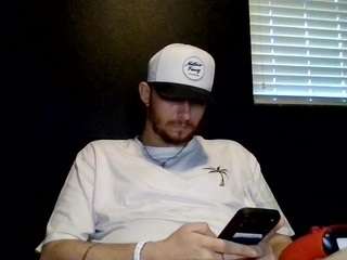 Tallhungcloudyy's cam show statistics and live stream