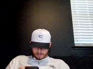 Tallhungcloudyy's cam show statistics and live stream