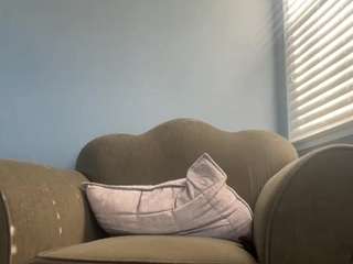 tallhungcloudyy live webcam show